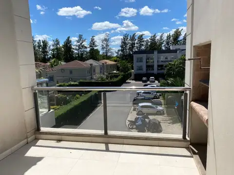 Departamento en Alquiler con 1 cocheras
