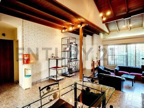 VENTA CASA 4 AMB V. SARMIENTO APTO CREDITO PERMUTA