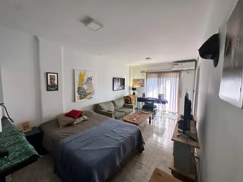 VENTA DEPARTAMENTO - MUY BUEN ESTADO - BAJAS EXPENSAS - VILLA BALLESTER - PERMUTA Y APTO CREDITO  