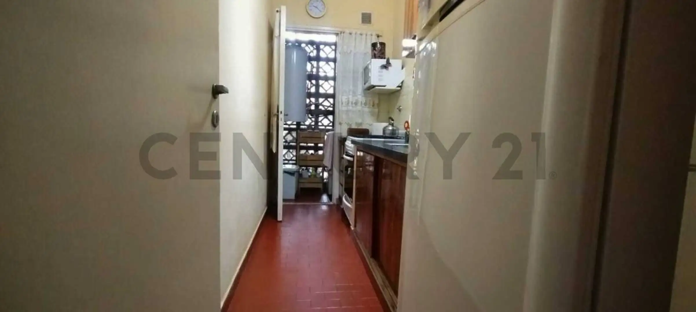 Depto 3 amb, 60m² con balcón — Av. Antártida Argentina