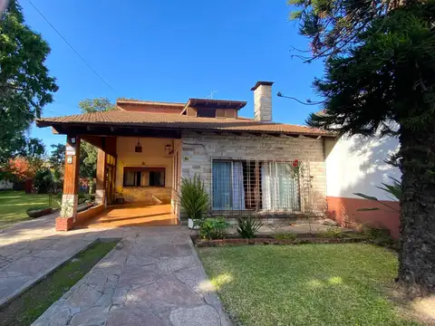 Casa - Venta - Argentina, Malvinas Argentinas - Padre Stoppler 1424