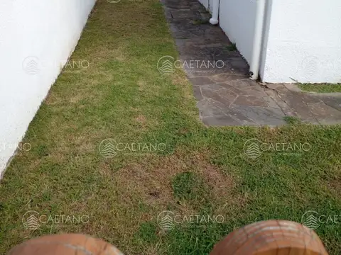 Venta Casa - 2 Dormitorios 1 baño + Monoambiente - Piriapolis