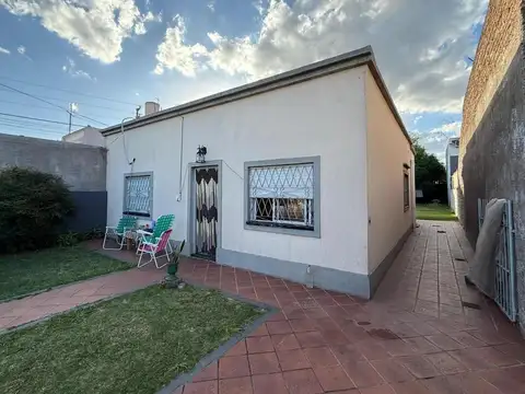 Casa 70m² sobre Lote 10x40 | A 500mt de J.M. de Rosas.