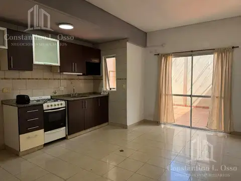 Departamento con patio en Remedios de Escalada