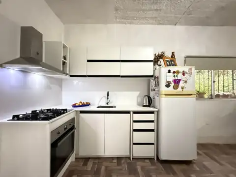 Casa 4 ambientes con 1 baño