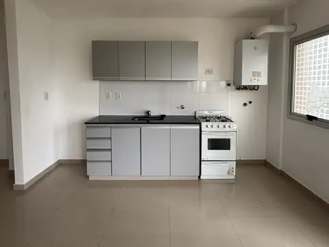 Castro Barros 100, Piso 9