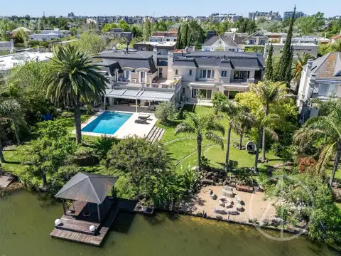 Casa en venta con 6 dormitorios al lago en Nordelta