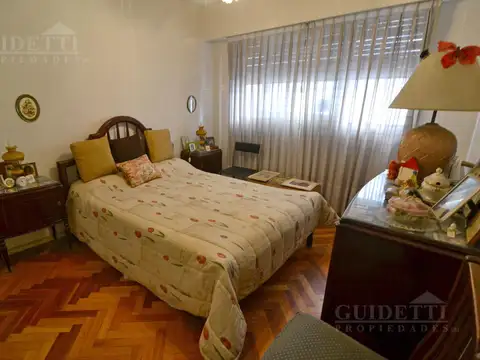 Venta Departamento 4 ambientes con balcón - Belgrano R