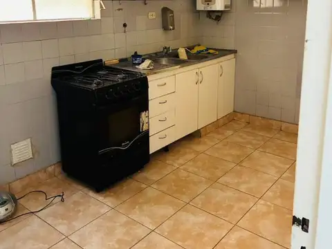 DEPTO. 3 AMBIENTES SUPER AMPLIO Y LUMINOSO EN ALQ. -FLORES-