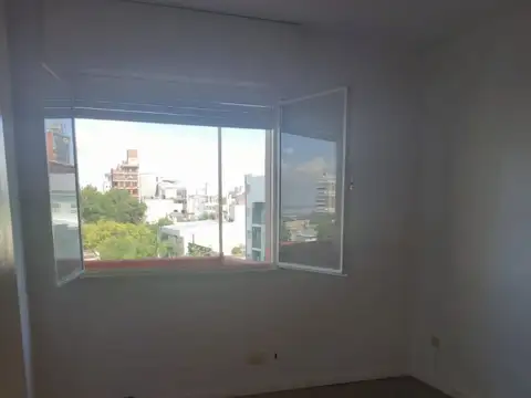 3 DE FEBRERO 1500, Piso 5