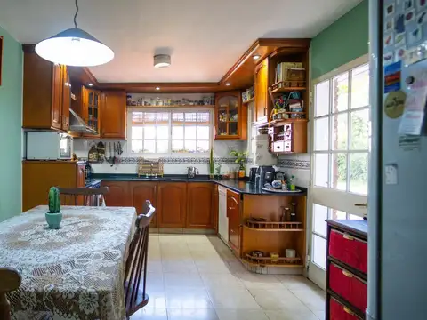Casa en Venta en Haedo Sur, USD 397.000