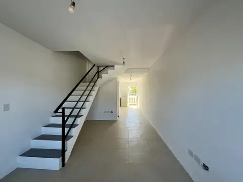 PH TRÍPLEX VENTA 4 AMBIENTES VILLA LUZURIAGA CON TERRAZA COCHERA FINANCIA Ó PERMUTA