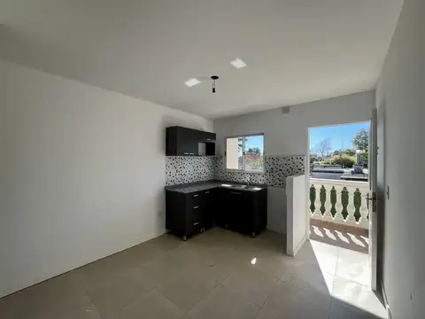 Depto Tipo Casa en Venta en Villa Luzuriaga, USD 59.000