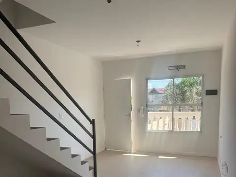 VENTA PH 4 AMBIENTES EN VILLA LUZURIAGA