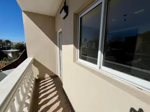 Depto Tipo Casa 4 ambientes con 1 baño