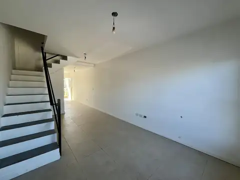 Depto Tipo Casa en Venta de 4 ambientes