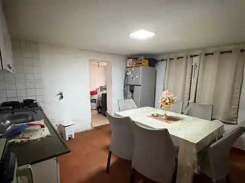 Venta casa de 2 dormitorios sobre Avenida French
