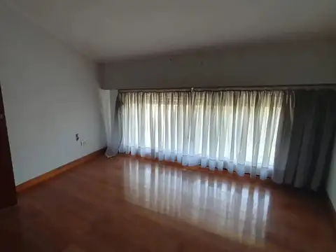 Casa en Venta en Moron, USD 140.000