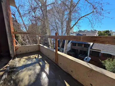 Dpto 3 amb en VENTA en PALERMO con BALCON y LUZ
