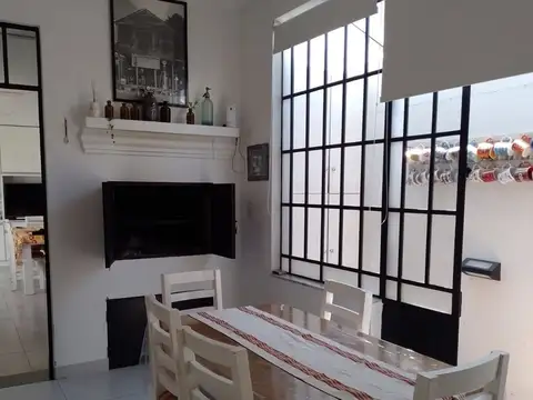 VENTA DE CASA CENTRICA DE 3 DORMITORIOS EN TANDIL