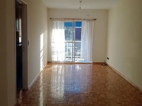 Hipólito Yrigoyen 2900