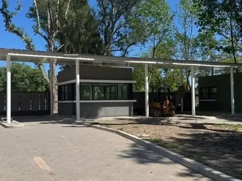 Terreno en Venta 11  mts Fondo