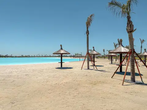 Terreno en Vida Lagoon con 962m2 y lindero al canal