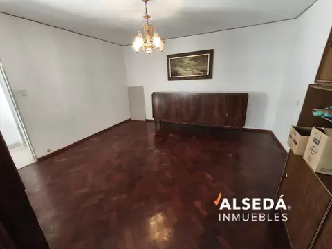 Depto Tipo Casa 3 ambientes con 2 baños