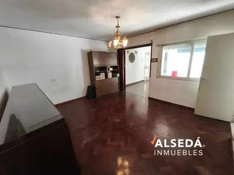 Depto Tipo Casa en Venta 70 años