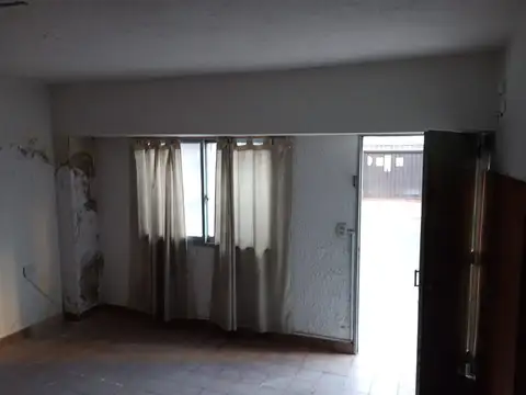 15 De Noviembre 1889 1700, Piso PB