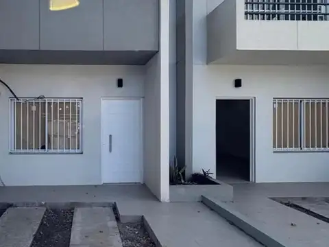 Departamento en venta - 3 Dormitorios 3 Baños - Morón