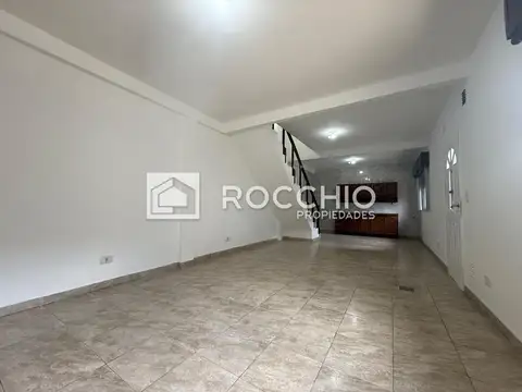 Depto Tipo Casa en Alquiler de 2 ambientes