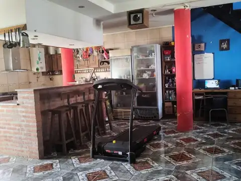 Casa 6 ambientes con 3 baños