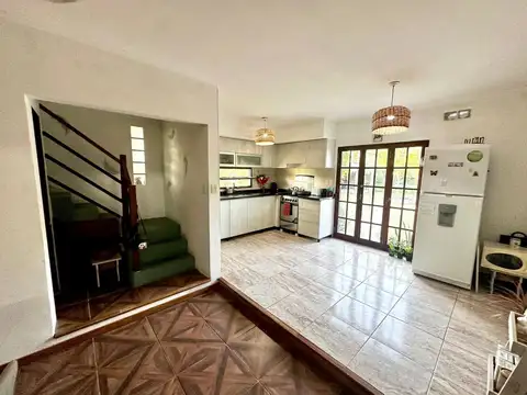 Casa 4 ambientes con 1 baño