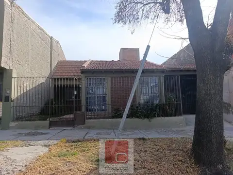 COCUCCI INMOBILIARIA VENDE casa en Godoy Cruz