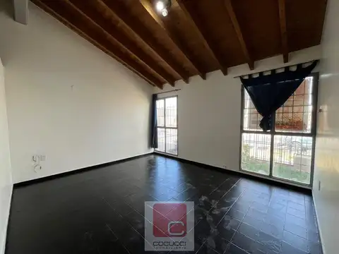 Casa en Venta en Godoy Cruz, USD 70.000