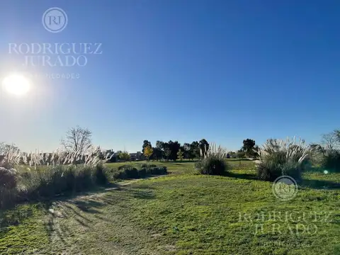 Gran lote al golf EL CANTON