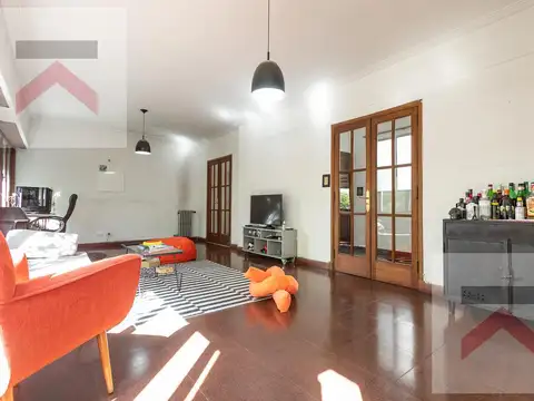 Piso de 4 amb en venta en Belgrano, apto crédito!
