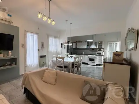 Casa 4 ambientes con 1 baño