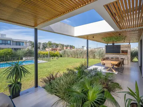 VENTA CASA BARRIO PRIVADO PRADOS DEL OESTE