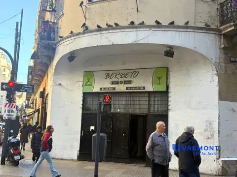 Esquina Hipolito Yrigoyen y San Jose | Venta de local en el barrio de Congreso.
