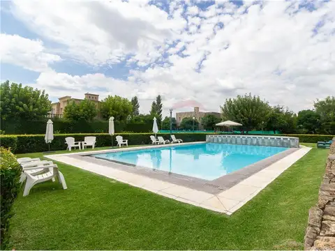 Terreno en Venta de 929,0 m2