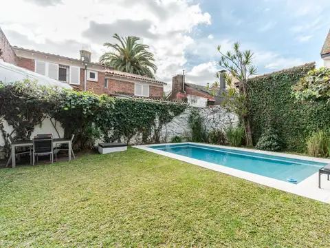 Excelente casa con jardín y piscina en venta ubicada en San Isidro sobre Av. Libertador.