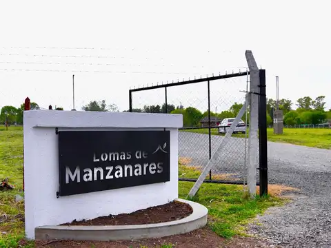 Terreno en Venta en Manzanares, USD 31.720