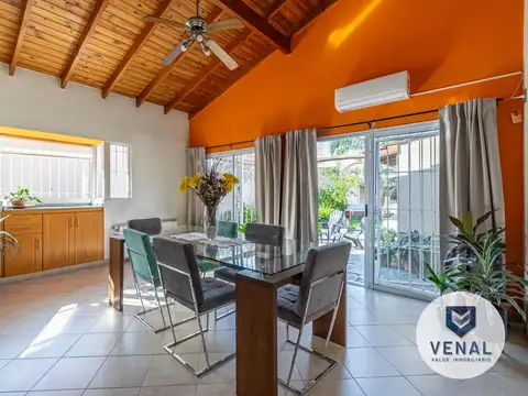Casa en Venta con 1 cochera