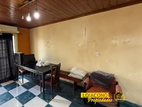 Departamento 6 ambientes con 2 baños