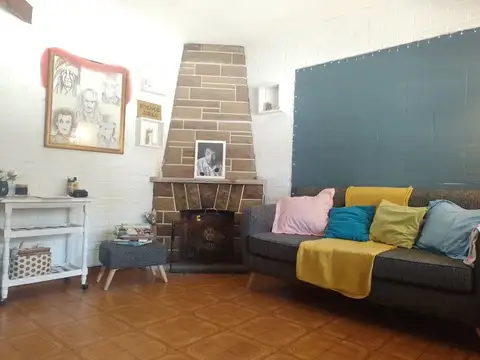 Casa 3 ambientes con 1 baño