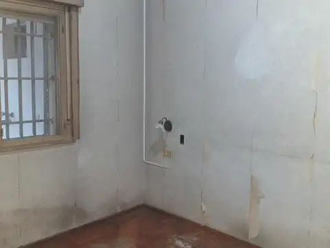 Casa 2 ambientes con 1 baño