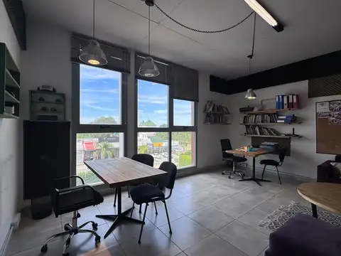 Oficina en Alquiler al Norte