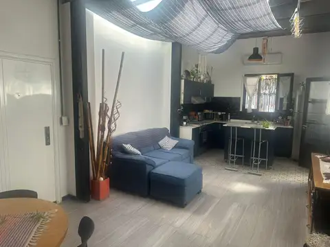 Depto Tipo Casa 4 ambientes con 2 baños